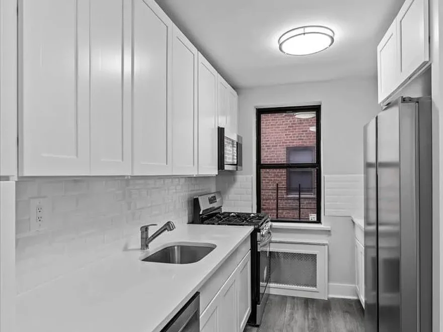 3260 Netherland Avenue #4J kitchen