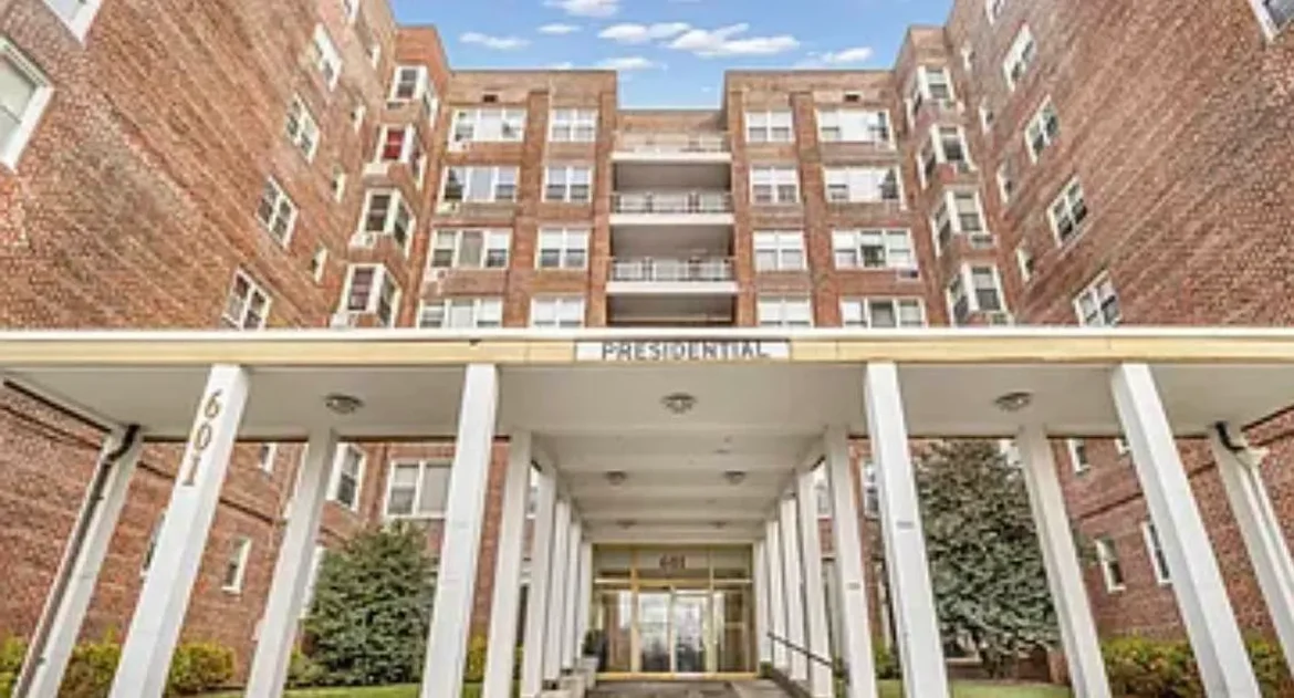 601 Kappock Street #6A exterior