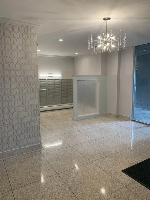 290 West 232nd 19E lobby