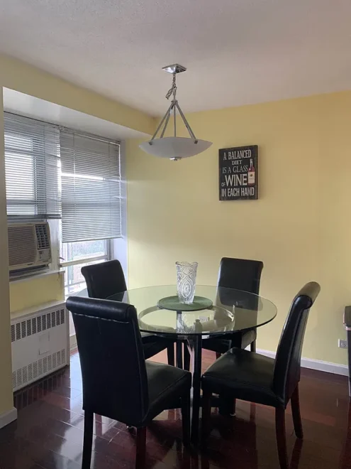 290 West 232nd 19E dining area
