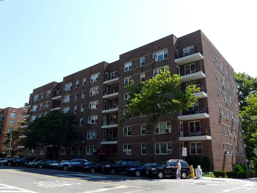 3720 Independence Avenue #3F exterior