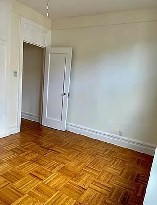 109 Seaman Avenue #5E