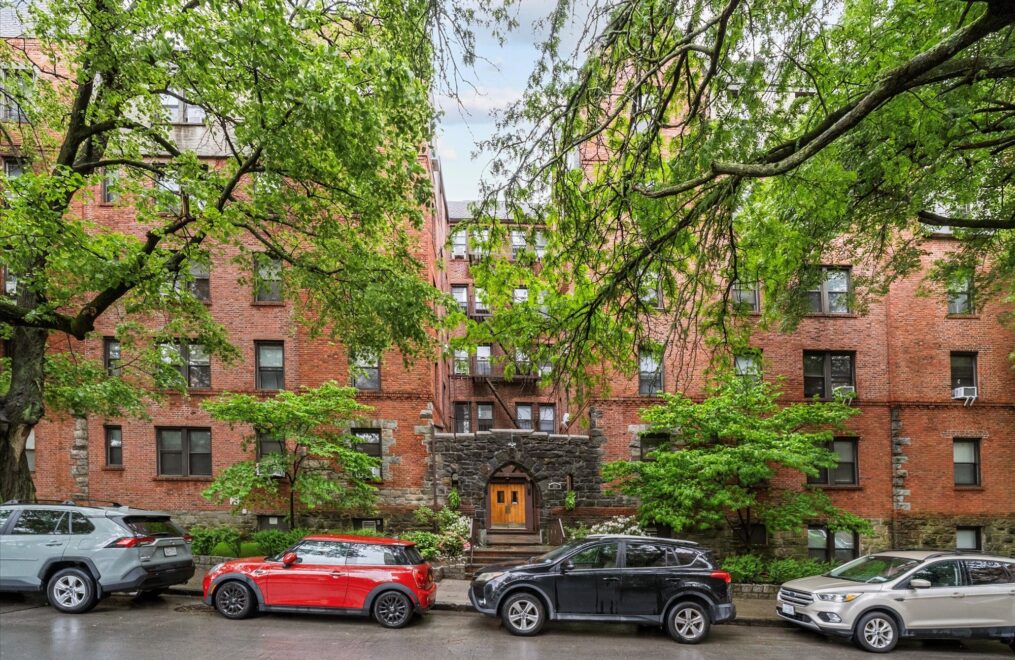 20 William St B exterior