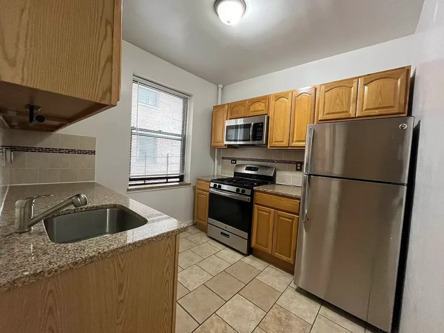 3017 Riverdale 3F