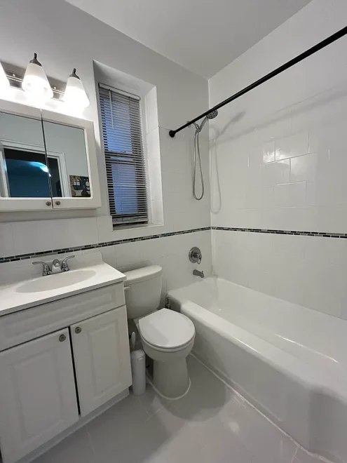 3017 Riverdale 3F