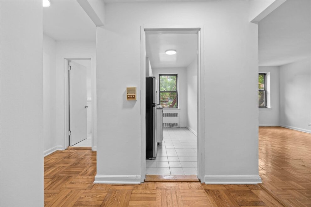 3260 Netherland Avenue 2E