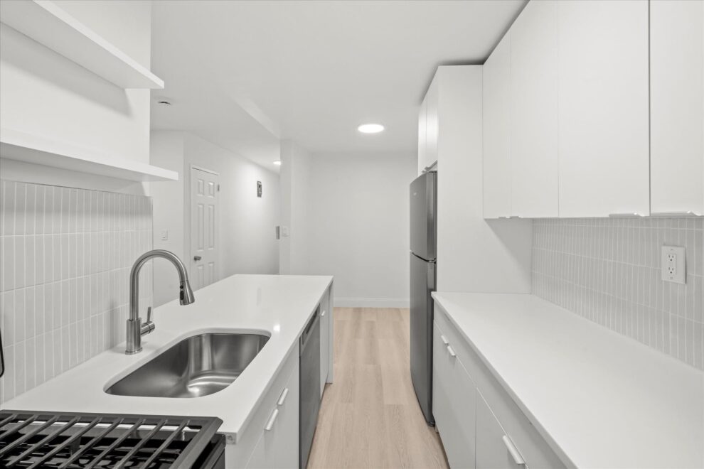 3260 Netherland 5C kitchen